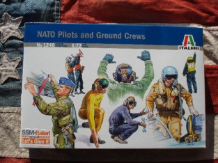 Italeri 1246  NATO Pilots and Ground Crews